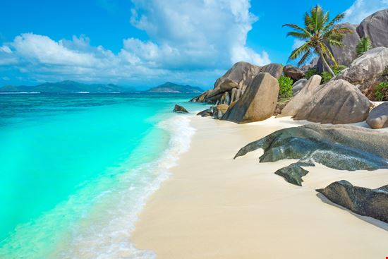 La Digue Anse Source d'Argent Shutterstock.com 