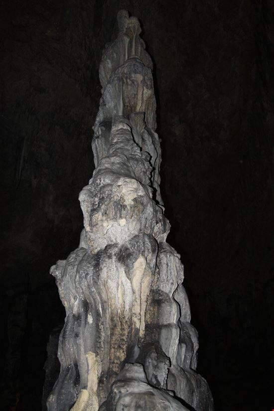 Collepardo Grotte Shutterstock.com 