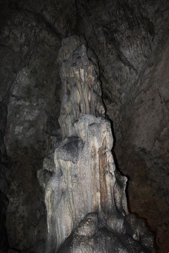 Collepardo Grotte Shutterstock.com 