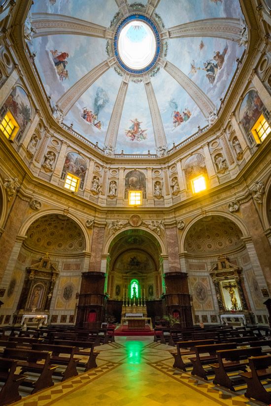 Cattedrale di Santa Margherita Cattedrale di Santa Margherita Stefano_Valeri / Shutterstock.com 