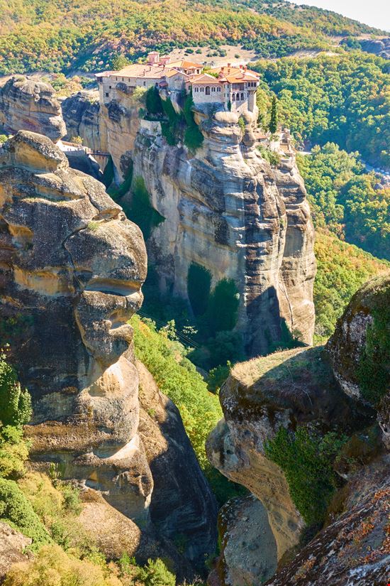 Monasteri di Meteora Monasteri di Meteora zoom-zoom - Istockphoto.com 