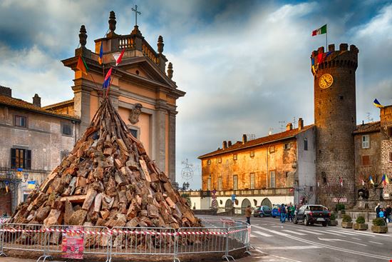 Bagnaia Bagnaia eZeePics / Shutterstock.com eZeePics / Shutterstock.com