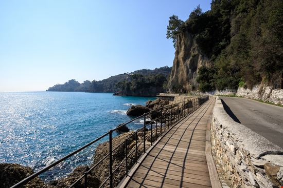 Strada Panoramica per Portofino Strada Panoramica per Portofino Zocchi Roberto - Shutterstock.com 