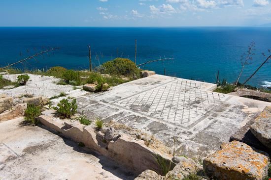 Area Archeologica di Solunto Area Archeologica di Solunto Lucky Team Studio - Shutterstock.com 