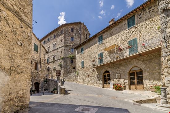 Sarteano Sarteano Marco Taliani de Marchio - Shutterstock.com 