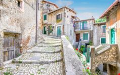 Artena