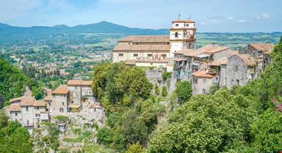 Artena Artena Stefano_Valeri - Shutterstock.com 
