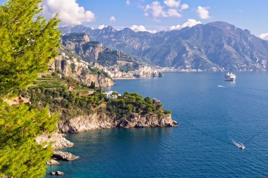Conca dei Marini Conca dei Marini lkonya - Shutterstock.com 