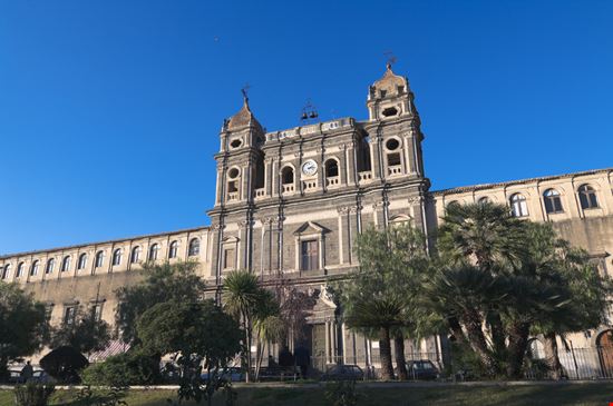 Monastero di Santa Lucia Monastero di Santa Lucia ollirg - Shutterstock.com 