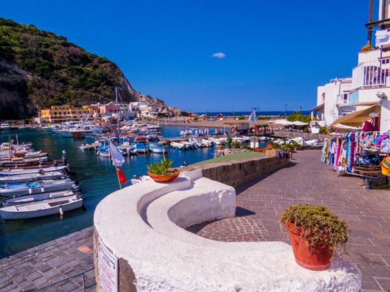 Sant'Angelo Il borgo di Ischia Diego Fiore / Shutterstock.com 