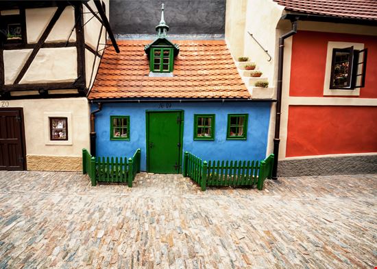 Vicolo d'oro Vicolo d'oro abxyz - Shutterstock.com 