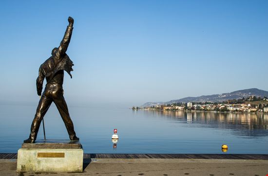 Statua di Freddie Mercury Statua di Freddie Mercury KevinWood / Shutterstock.com 