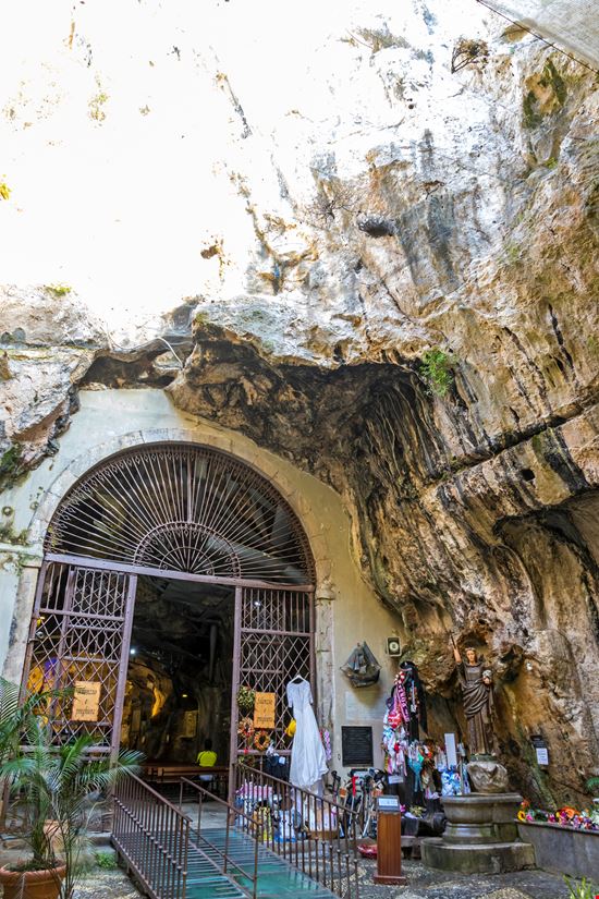 Santuario di Santa Rosalia Santuario di Santa Rosalia katatonia82 - Istockphoto.com 