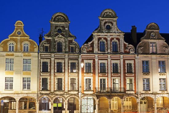 Arras Arras Henryk Sadura - Shutterstock.com 