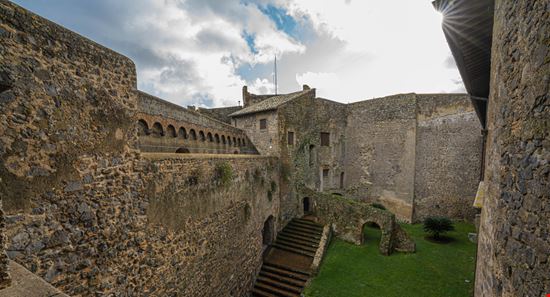 Bracciano Castello Orsini-Odescalchi siete_vidas / Shutterstock.com 
