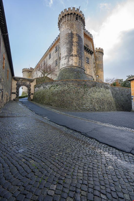Bracciano Castello Orsini-Odescalchi siete_vidas / Shutterstock.com 