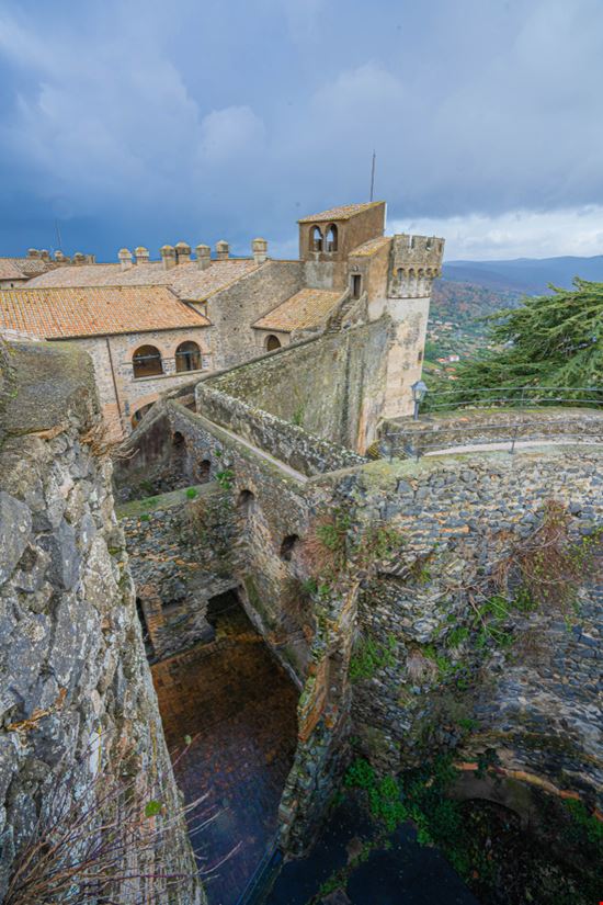 Bracciano Castello Orsini-Odescalchi siete_vidas / Shutterstock.com 