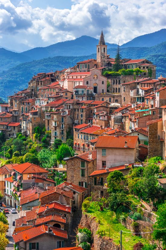Apricale Apricale monticelllo - Istockphoto.com 