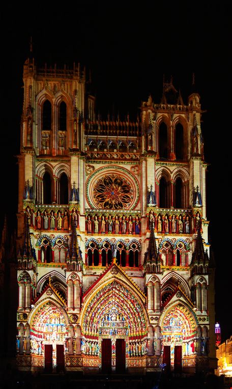 Cattedrale Cattedrale digitalimagination - Istockphoto.com 