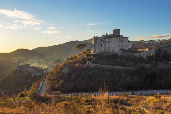 Montenero Sabino Castello Orsini stock.adobe.com 