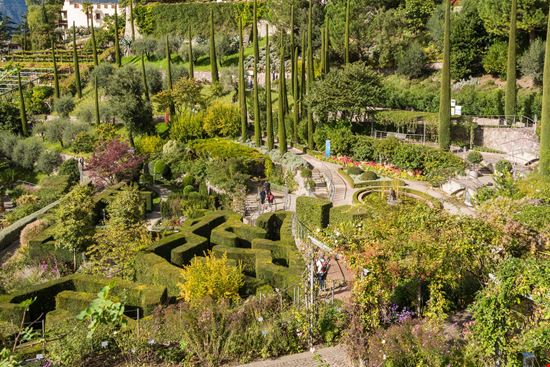 Trauttmansdorff - The Gardens of Castle Touriseum Meran stock.adobe.com 