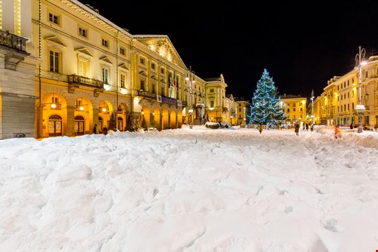Aosta Piazza Chanoux stock.adobe.com 