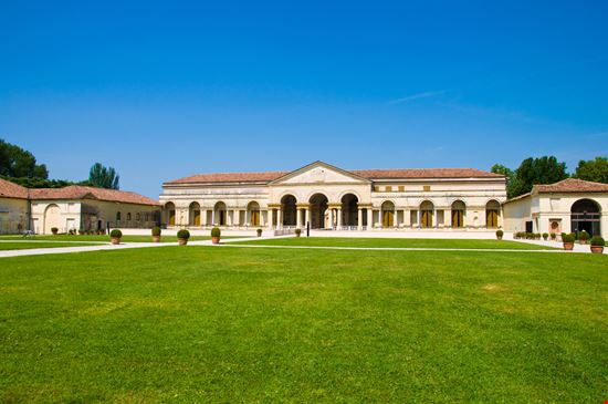 Mantova Palazzo Te stock.adobe.com 