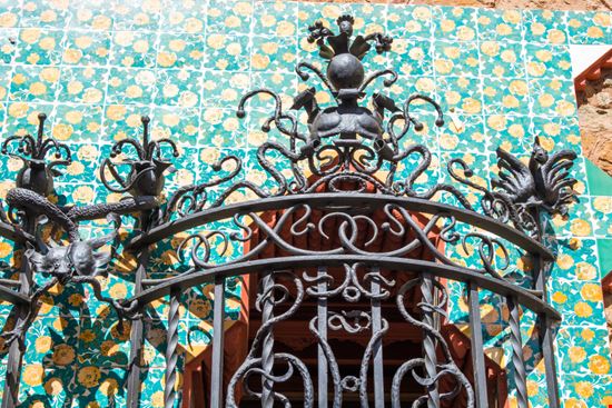 Barcellona Casa Vicens Olga Visavi / Shutterstock.com 