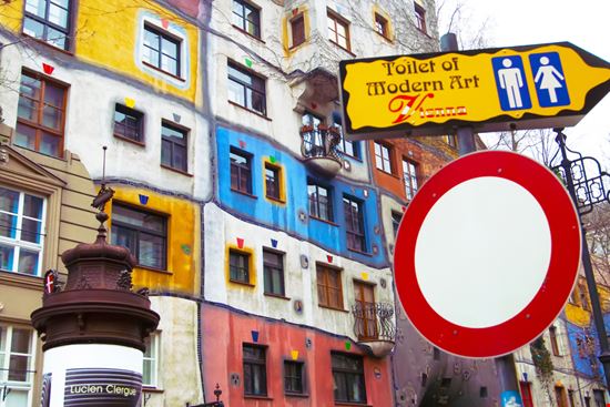 Vienna Hundertwasserhaus Gelia / Shutterstock.com 