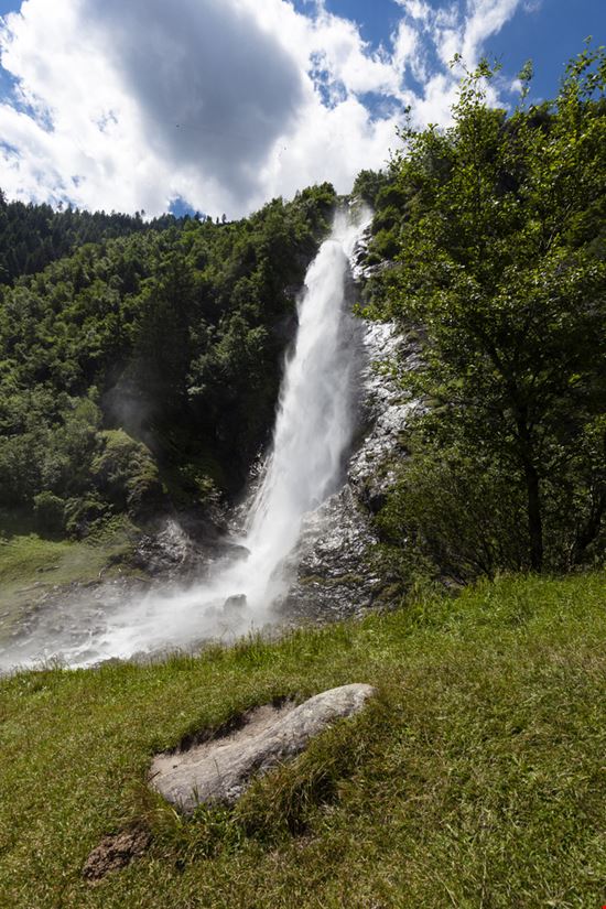 Cascata Parcines Cascata Parcines Tilo G - Shutterstock.com 