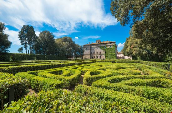Castello Ruspoli Castello Ruspoli ValerioMei / Shutterstock.com ValerioMei / Shutterstock.com