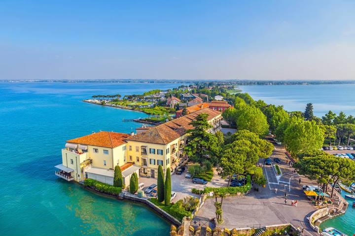 Da 2000 anni è la località termale più amata del Nord Italia: qui persino Catullo passava le sue vacanze