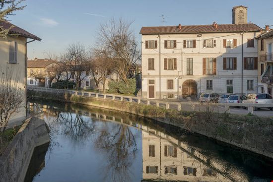 Naviglio Martesana Naviglio Martesana hal pand - Shutterstock.com 