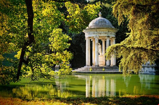Villa Durazzo Pallavicini Villa Durazzo Pallavicini Pavlo Baliukh - Shutterstock.com 