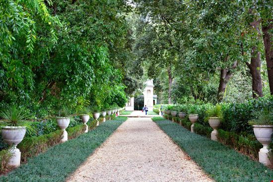 Villa Durazzo Pallavicini Villa Durazzo Pallavicini maudanros - Shutterstock.com 
