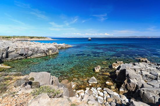 Spiaggia La Bobba Spiaggia La Bobba Antonio S - Shutterstock.com 