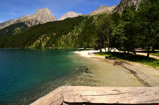 Lago di Anterselva Lago di Anterselva Mau47 / Shutterstock.com 