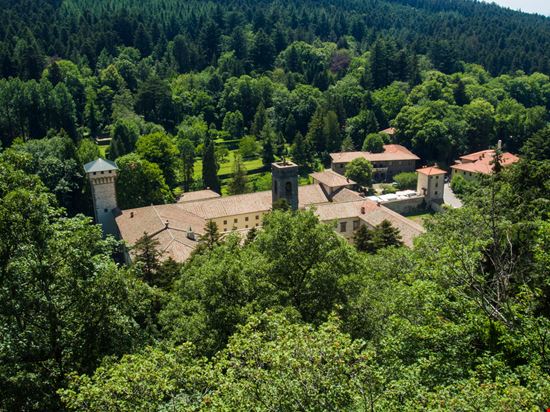 Abbazia di Vallombrosa Abbazia di Vallombrosa stefano cellai / Shutterstock.com 