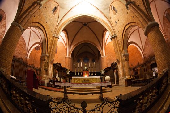 Abbazia di Morimondo Abbazia di Morimondo Cesare Andrea Ferrari / Shutterstock.com 
