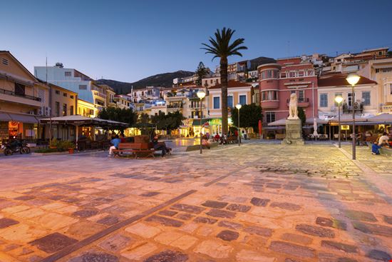 Vathy Vathy Milan Gonda / Shutterstock.com 