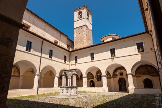 Chiostro di San Francesco Tesori di Tagliacozzo Paola Leone / Shutterstock.com 