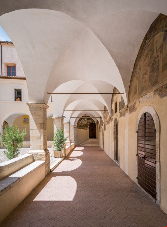 Chiostro di San Francesco Tesori di Tagliacozzo Stefano_Valeri / Shutterstock.com 
