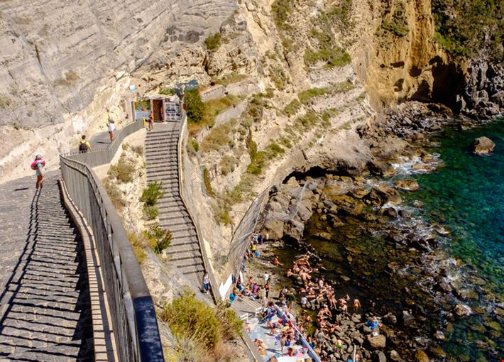 Foto Baia Termale Di Sorgeto A Barano Dischia