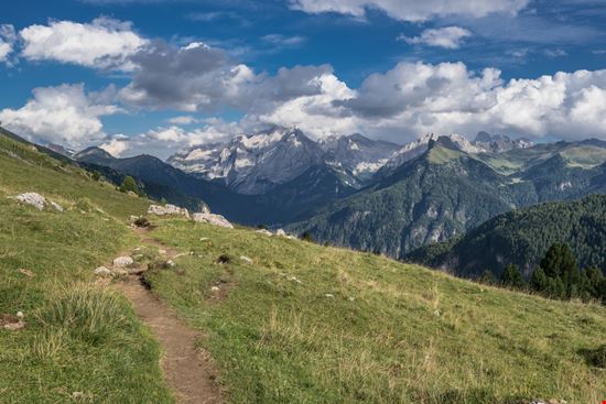 Val Duron La bellezza delle Dolomiti MoLarjung - Shutterstock.com 