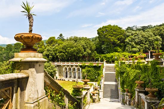 Trieste Castello di Miramare Matej Kotula / Shutterstock.com 