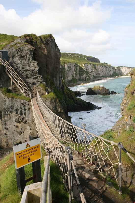 Carrick-a-Rede Ponte di corda stock.adobe.com 