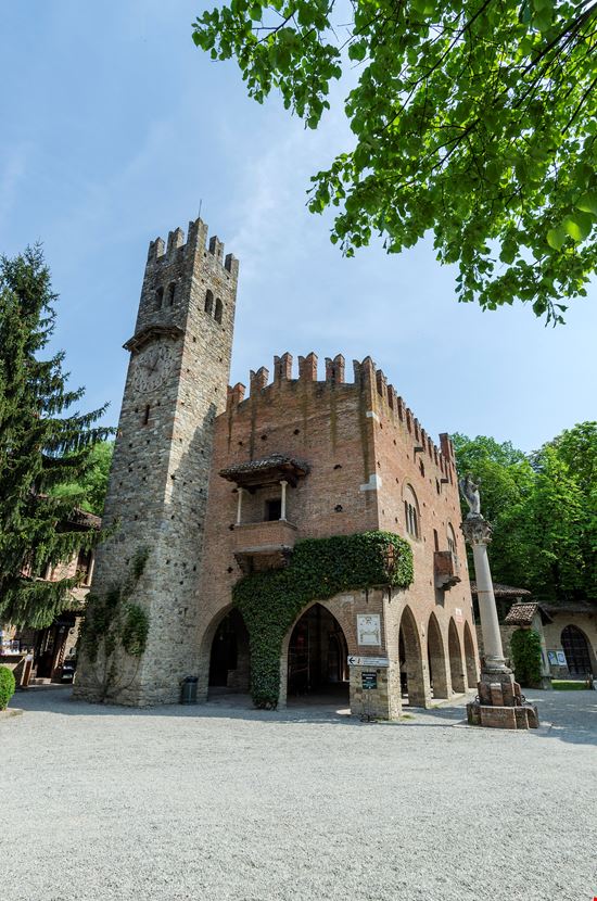 Grazzano Visconti Grazzano Visconti antoniotruzzi - Istockphoto.com 