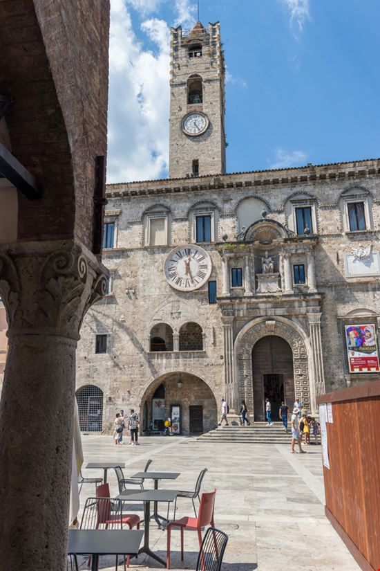 Ascoli Piceno Ascoli Piceno @Bibiana Castagna/Shutterstock.com/solo uso editoriale 