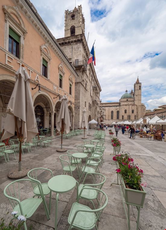 Ascoli Piceno Ascoli Piceno @ValerioMei/Shutterstock.com/solo uso editoriale 