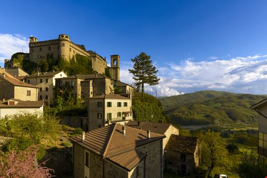 Bardi Castello CuorerouC / Shutterstock.com 